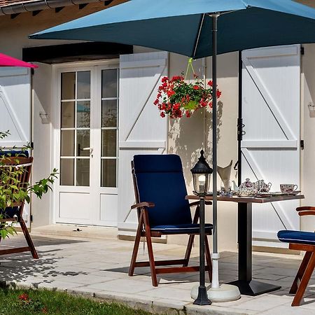 Bed and Breakfast Domaine Du Bois Des Anges Germigny-l'Eveque Экстерьер фото