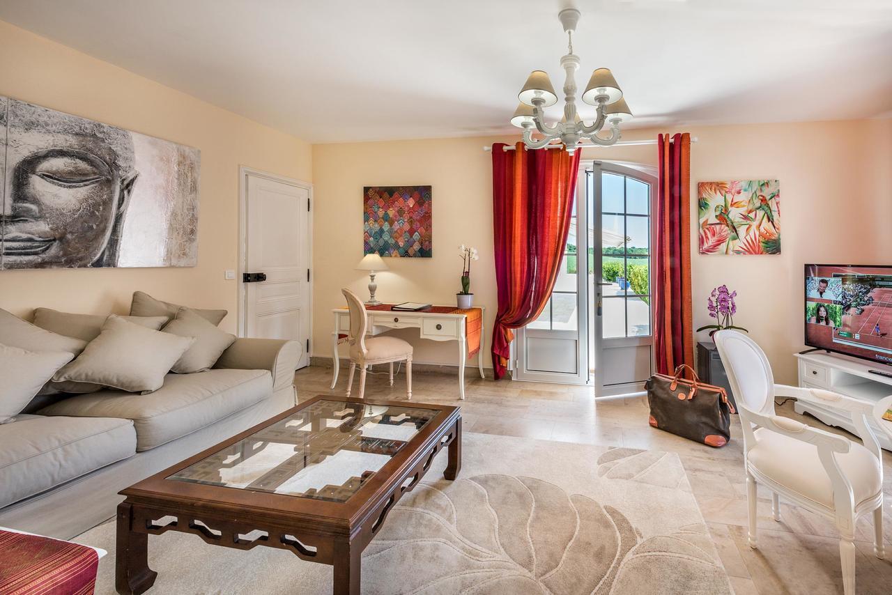 Bed and Breakfast Domaine Du Bois Des Anges Germigny-l'Eveque Экстерьер фото