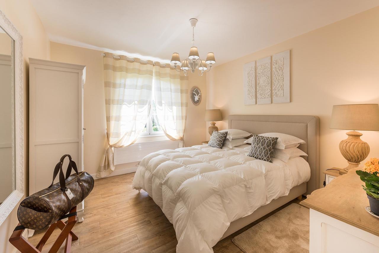 Bed and Breakfast Domaine Du Bois Des Anges Germigny-l'Eveque Экстерьер фото