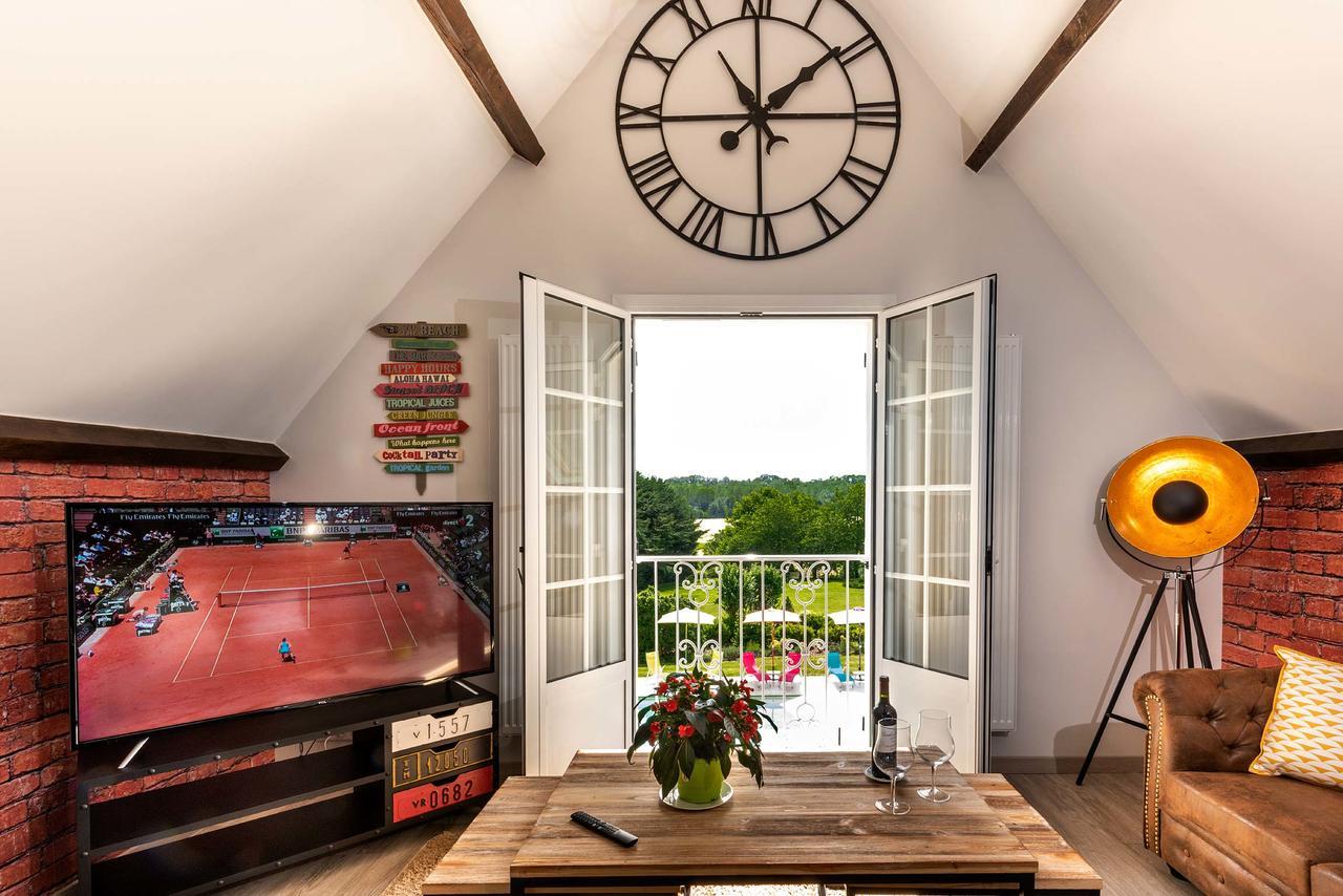 Bed and Breakfast Domaine Du Bois Des Anges Germigny-l'Eveque Экстерьер фото